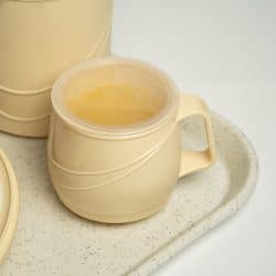 KH Moderne Insulated Single Handle Mug Yellow Lifestlye
