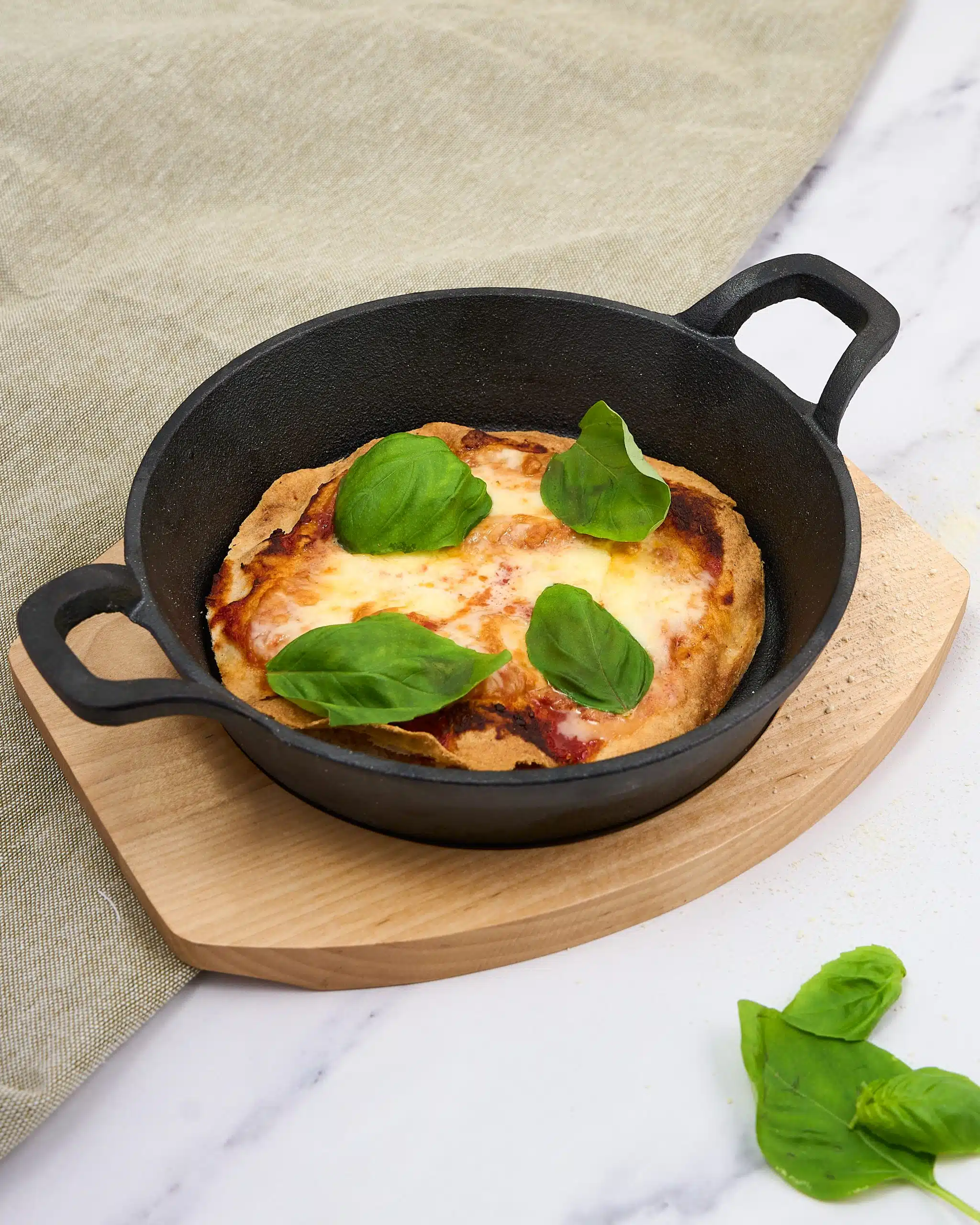KHAST® ROUND GRATIN WITH WOOD TRAY 15CM